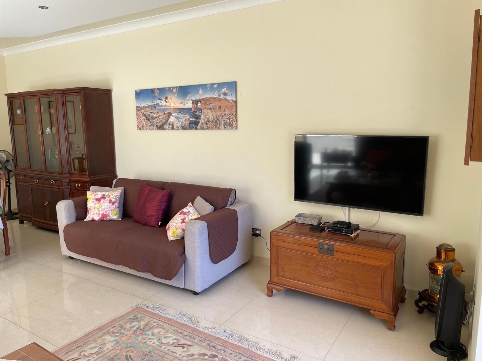 Spacious Luxurious Apartment With Seaview المليحة الغرفة الصورة