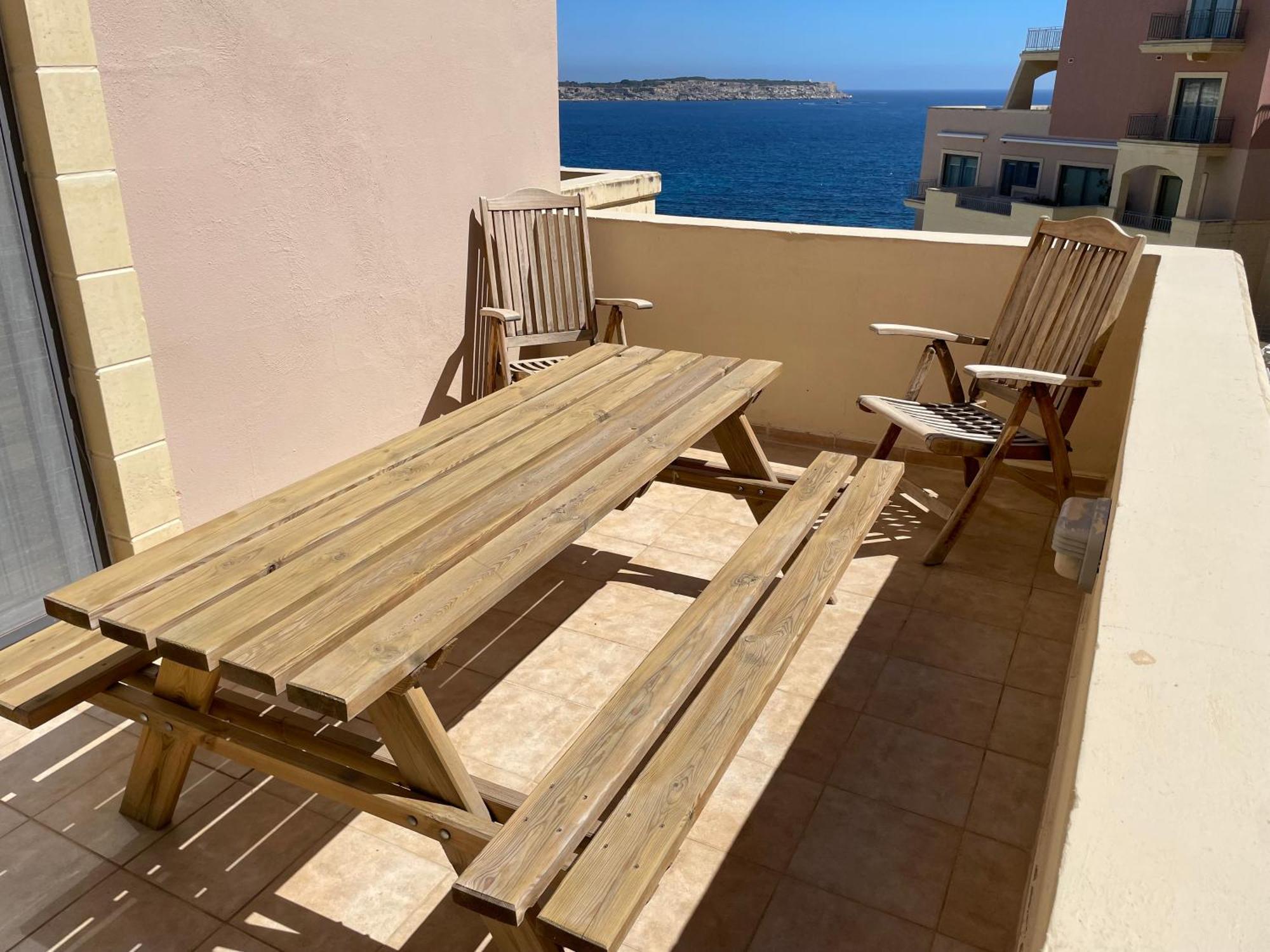 Spacious Luxurious Apartment With Seaview المليحة الغرفة الصورة